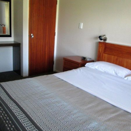 Colonial Motel Papakura Buitenkant foto