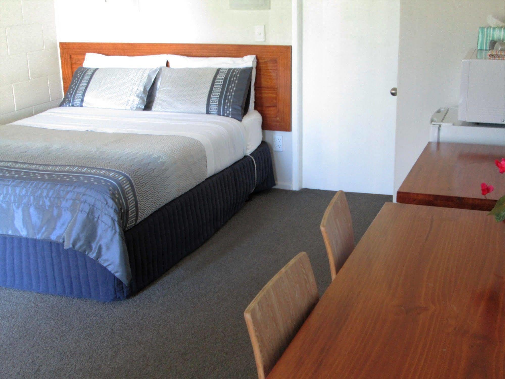 Colonial Motel Papakura Buitenkant foto