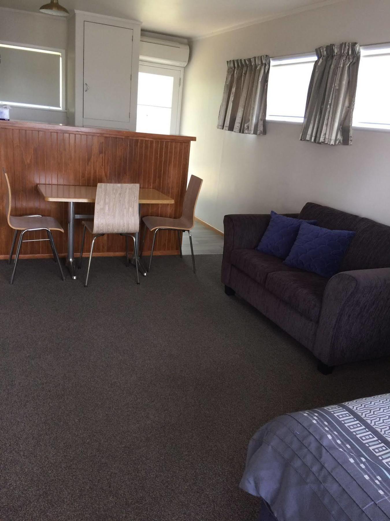 Colonial Motel Papakura Buitenkant foto