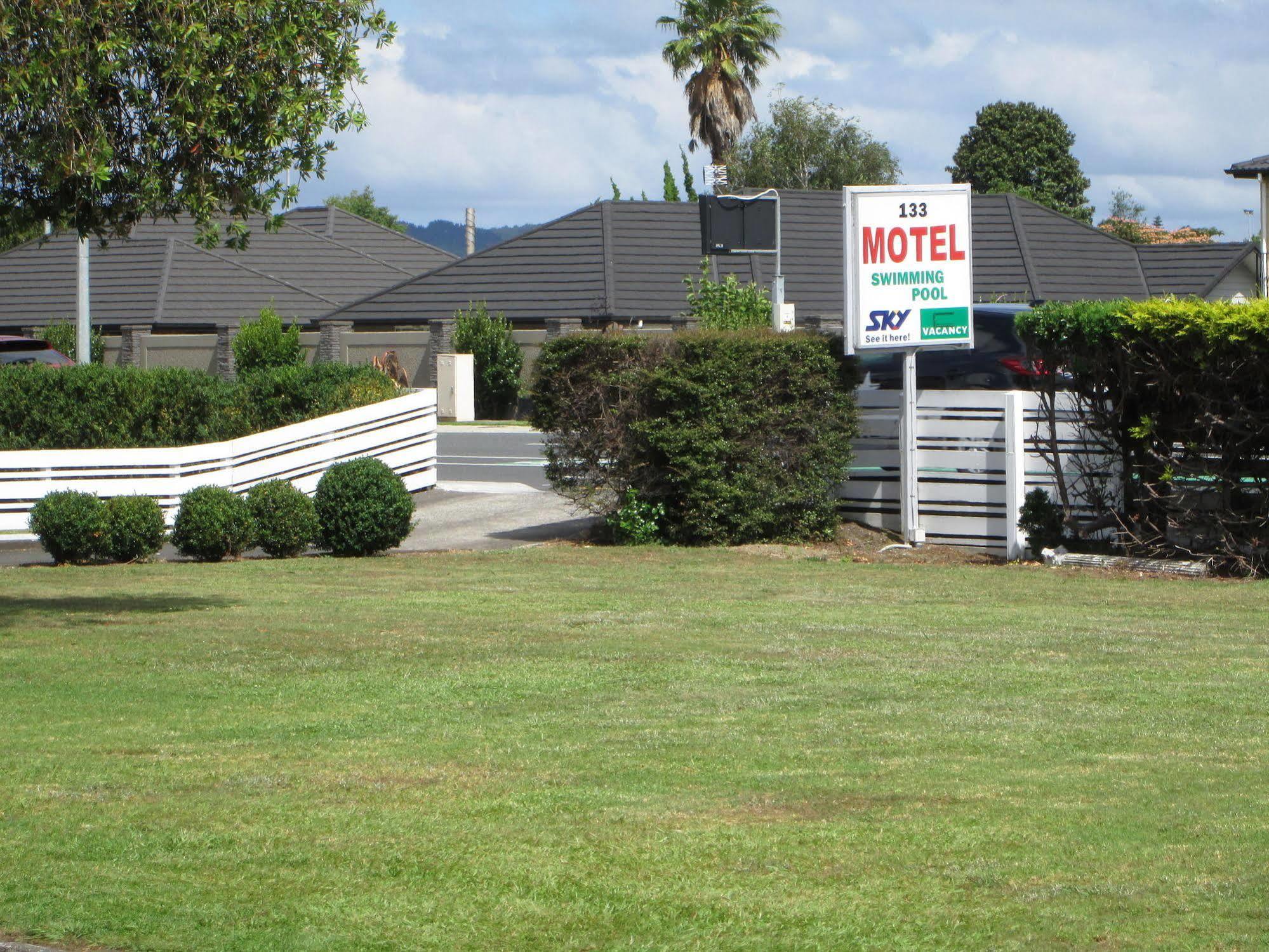 Colonial Motel Papakura Buitenkant foto